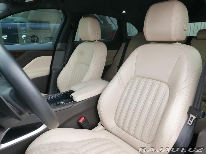 Jaguar F-Pace 2,0d 132kW AWD Automat ČR 2017