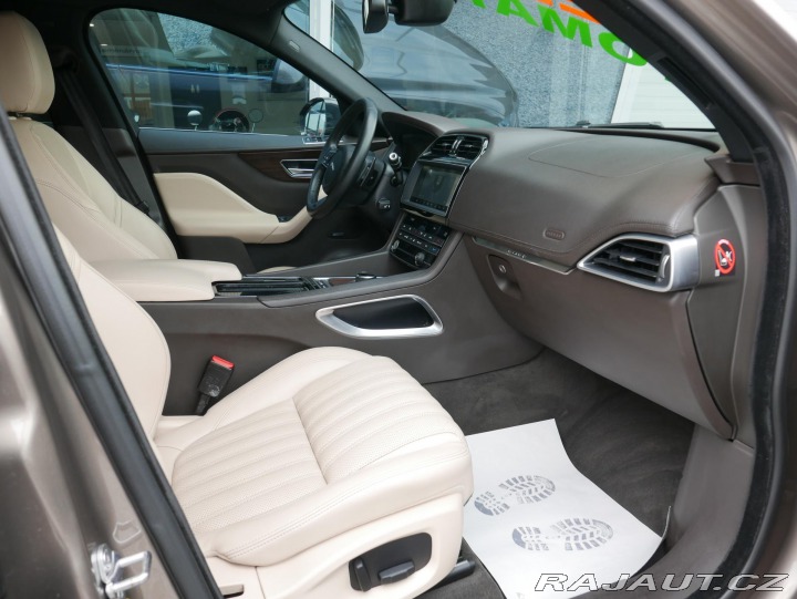 Jaguar F-Pace 2,0d 132kW AWD Automat ČR 2017