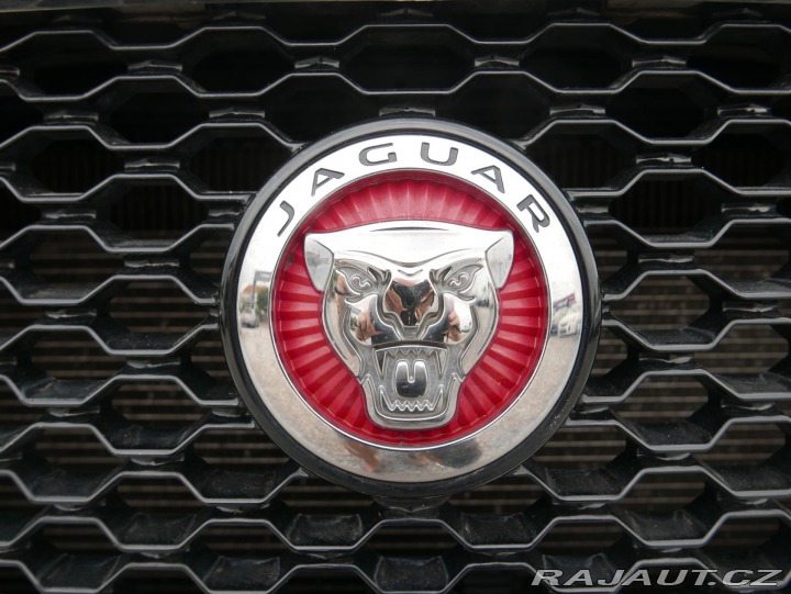 Jaguar F-Pace 2,0d 132kW AWD Automat ČR 2017