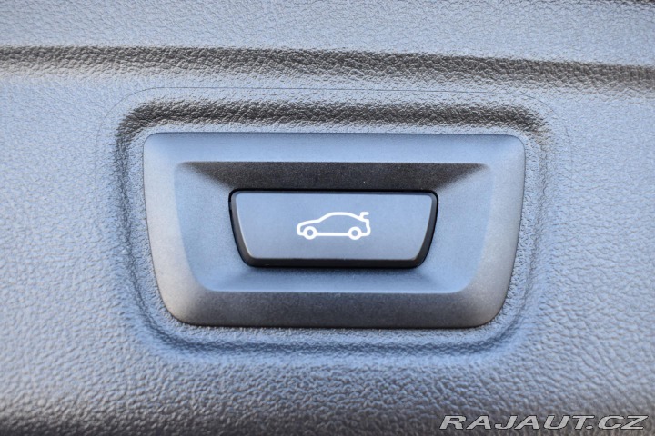 BMW 3 320d xD ///M TAŽNÉ*ZÁRUKA 2023