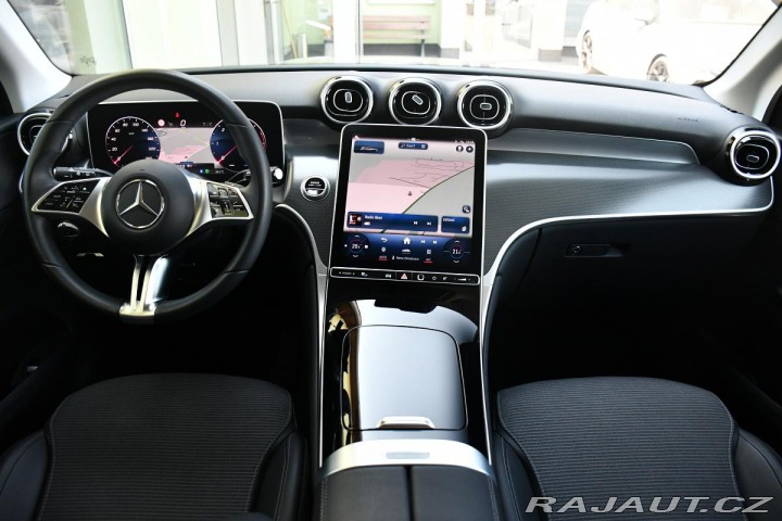 Mercedes-Benz GLC 220d 4MATIC FL ZÁRUKA 1M 2024
