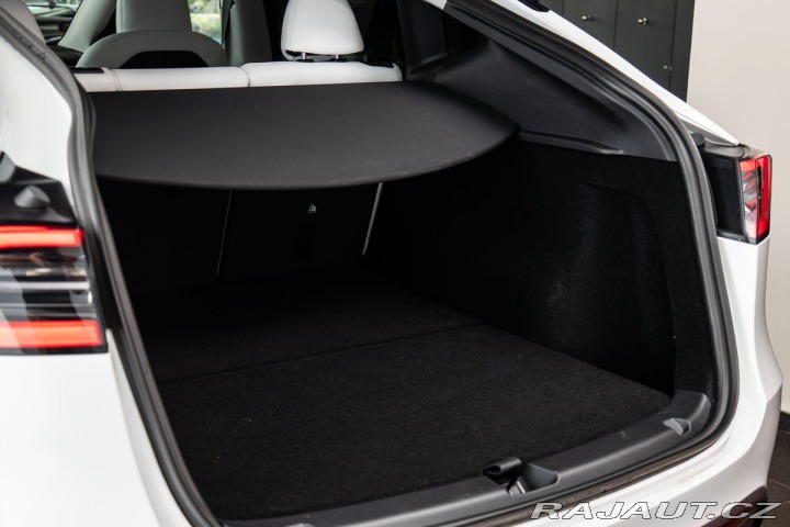 Tesla Model Y Performance/AWD/Dualmotor 1800