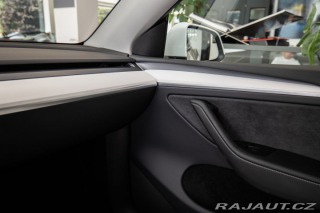 Tesla Model Y Performance/AWD/Dualmotor 2025