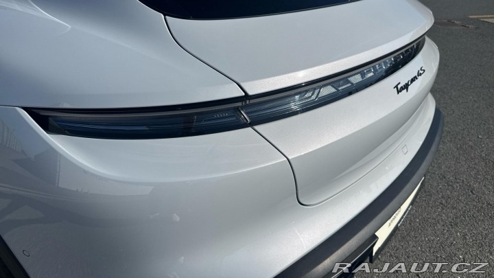 Porsche Taycan 4S Cross Turismo 2024