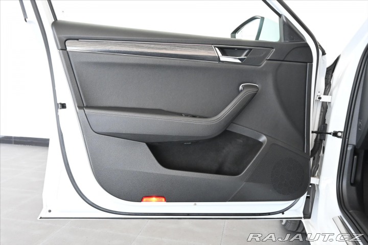 Škoda Superb 2,0 TDI 110 KW DSG Style 2022