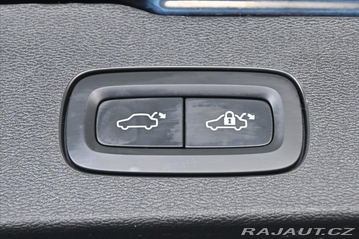 Volvo V60 2,0 B4 145 KW AT8 INSCRIP 2022