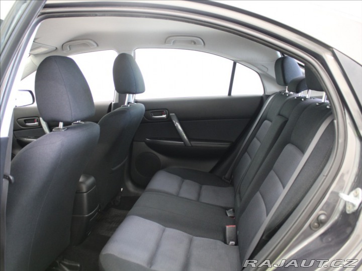 Mazda 6 2,0 i 108 kW MT 146tkm. Č 2006