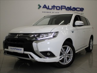 Mitsubishi Outlander 2,4 PHEV 4X4 Intense TAŽN