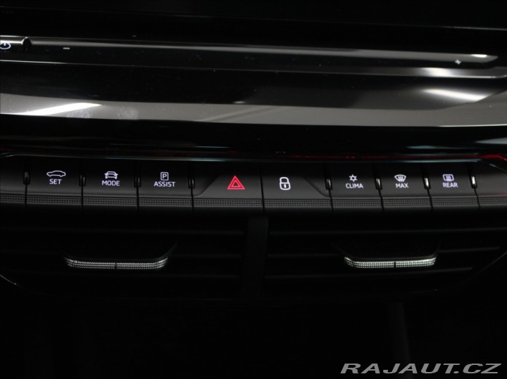 Škoda Octavia 1,5 TSi SportLine 5L.Zar. 2023