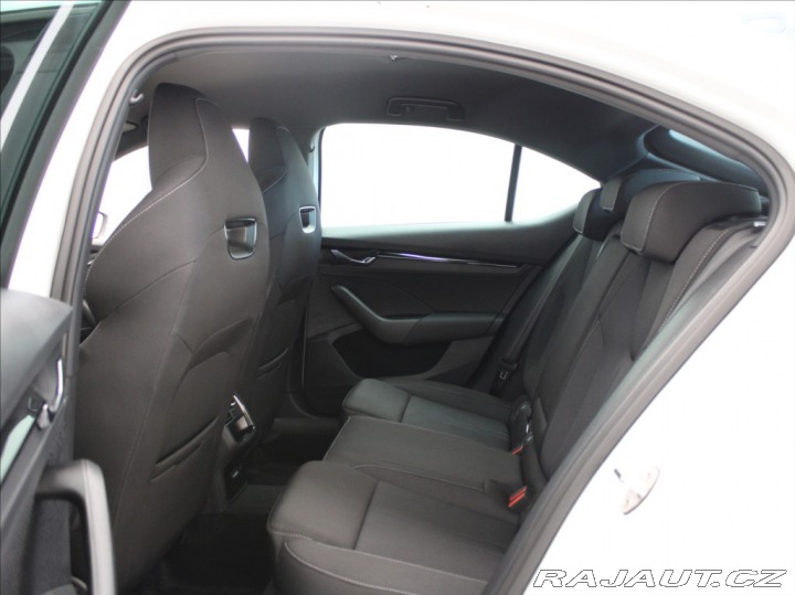 Škoda Octavia 1,5 TSi SportLine 5L.Zar. 2023