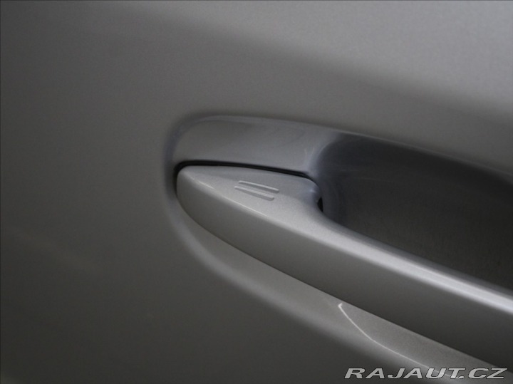 Toyota Avensis 2,0 D 93kW 154tkm. Akční 2011