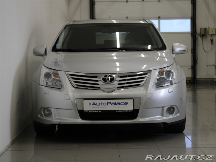 Toyota Avensis 2,0 D 93kW 154tkm. Akční 2011