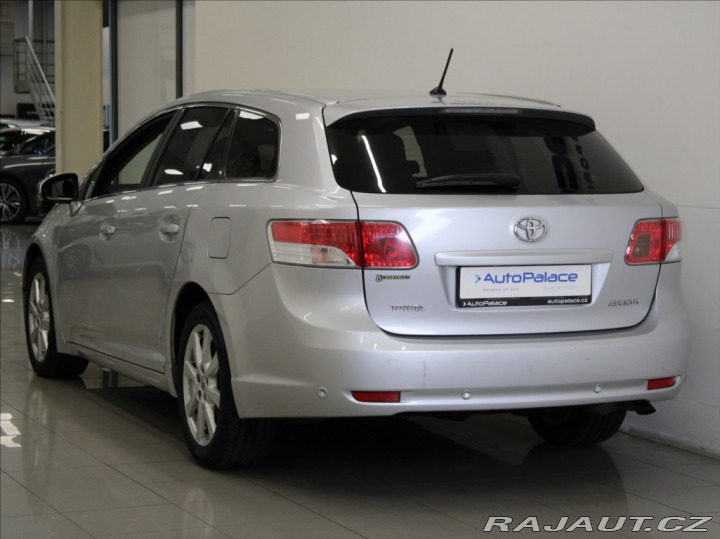 Toyota Avensis 2,0 D 93kW 154tkm. Akční 2011