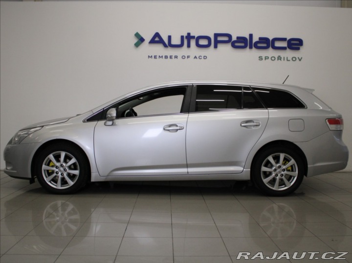 Toyota Avensis 2,0 D 93kW 154tkm. Akční 2011