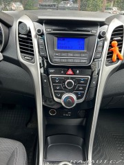 Hyundai i30 1,6   (88 kW), 2015 - nov 2015