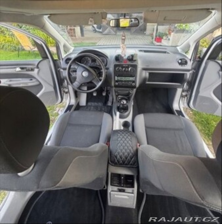 Volkswagen Caddy 1,9   life 2010
