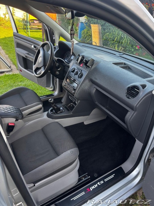 Volkswagen Caddy 1,9   life 2010