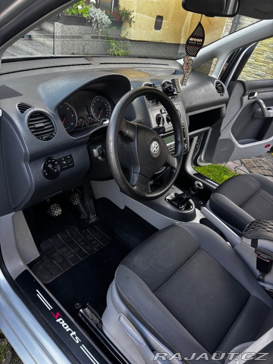 Volkswagen Caddy 1,9   life 2010