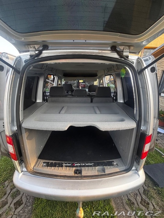 Volkswagen Caddy 1,9   life 2010