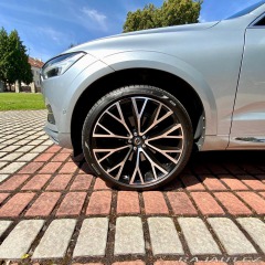 Volvo XC60 T6 Inscription – top stav 1800