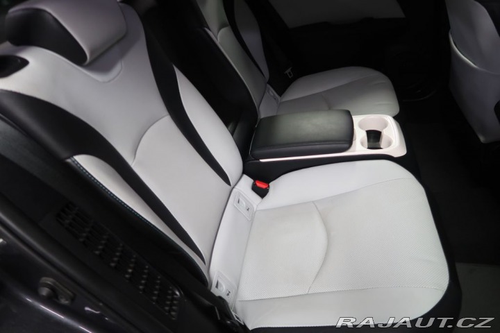 Toyota Prius  2019