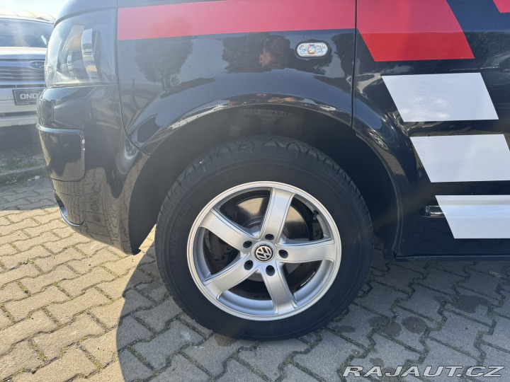 Volkswagen Transporter 7 MÍST 2,5 TDI 128 KW 2004