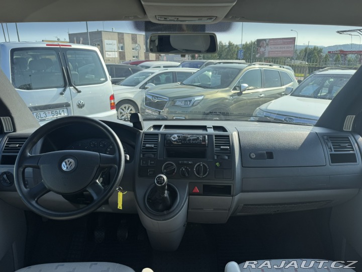 Volkswagen Transporter 7 MÍST 2,5 TDI 128 KW 2004