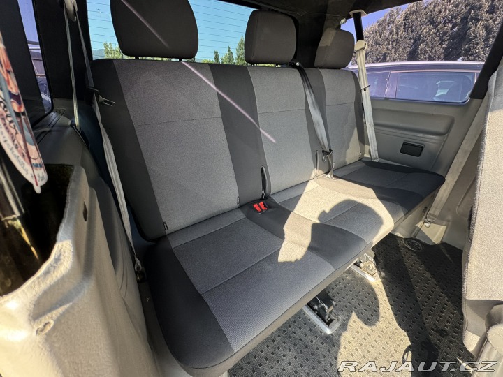 Volkswagen Transporter 7 MÍST 2,5 TDI 128 KW 2004