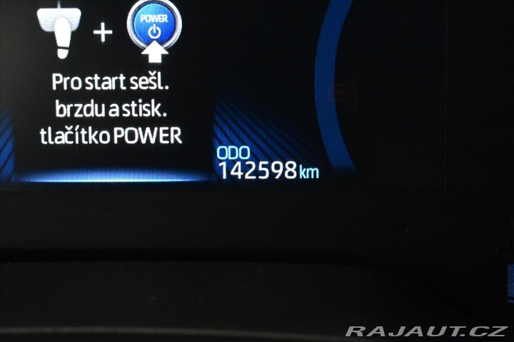 Toyota Corolla 1,8 HYBRID 90 kW Business 2022