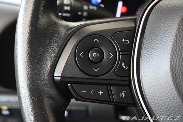Toyota Corolla 1,8 HYBRID 72 kW Business 2022
