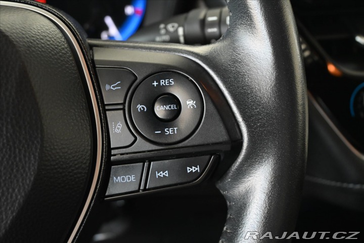 Toyota Corolla 1,8 HYBRID 90 kW Business 2022