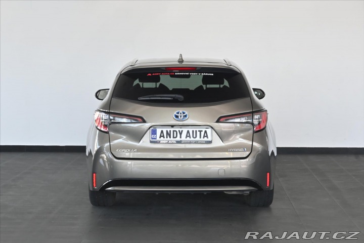 Toyota Corolla 1,8 HYBRID 72 kW Business 2022