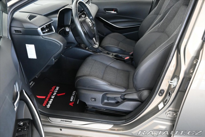 Toyota Corolla 1,8 HYBRID 90 kW Business 2022