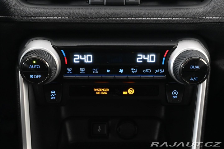 Toyota RAV4 2,0 VVT-I 129 kW Business 2022