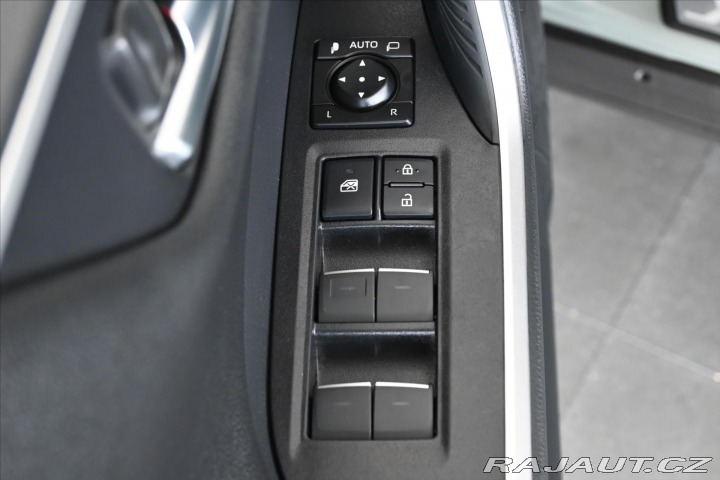Toyota RAV4 2,0 VVT-I 129 kW Business 2022