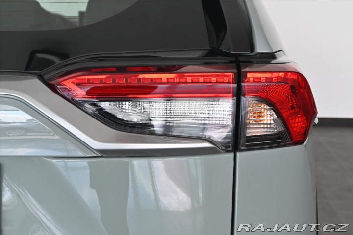 Toyota RAV4 2,0 VVT-I 129kW BUSINESS 2022