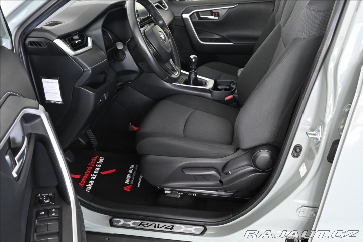 Toyota RAV4 2,0 VVT-I 129 kW Business 2022