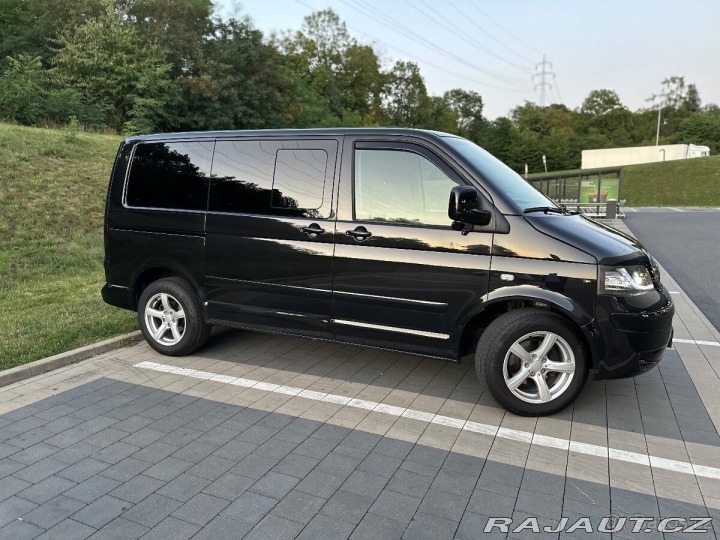 Volkswagen Multivan 2,5   96kw 2004 2004