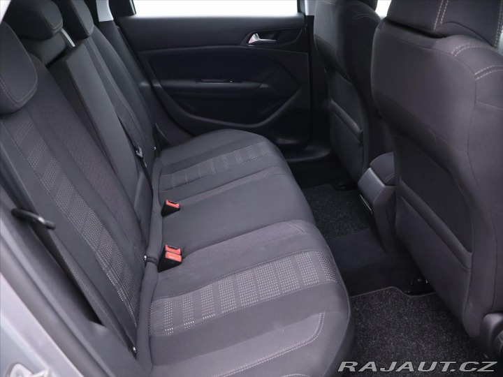 Peugeot 308 1,2 PT 96kW Allure LED Na 2017