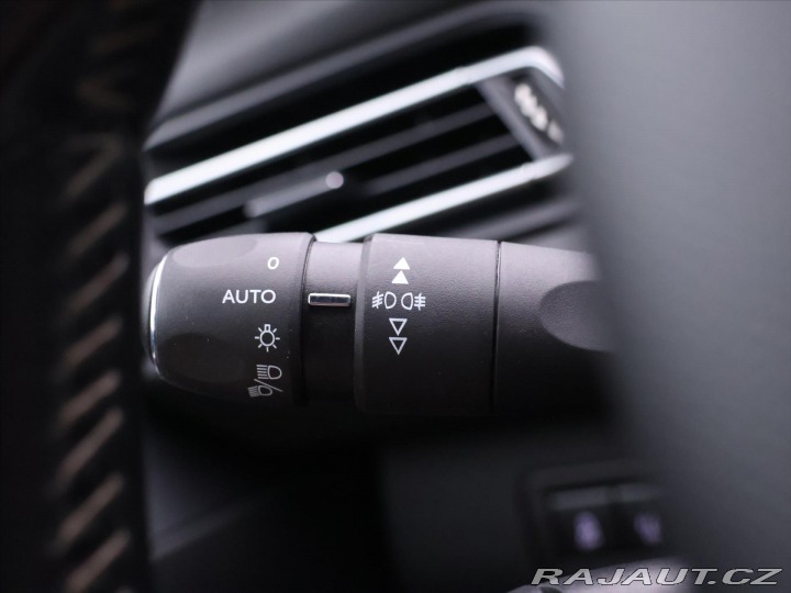 Peugeot 308 1,2 PT 96kW Allure LED Na 2017