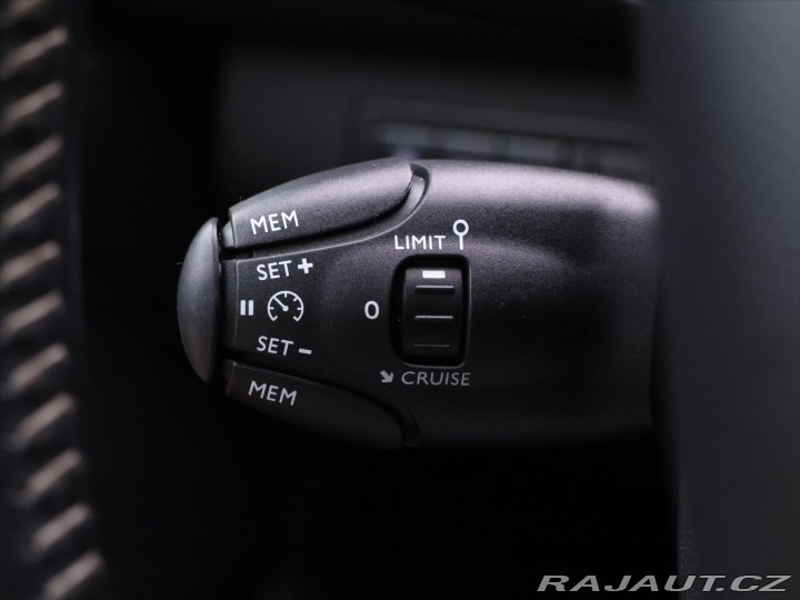 Peugeot 308 1,2 PT 96kW Allure LED Na 2017