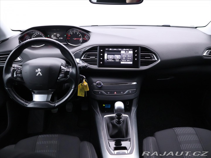 Peugeot 308 1,2 PT 96kW Allure LED Na 2017