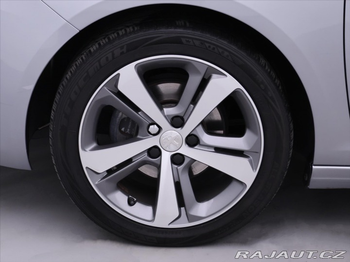 Peugeot 308 1,2 PT 96kW Allure LED Na 2017