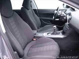Peugeot 308 1,2 PT 96kW Allure LED Na 2017