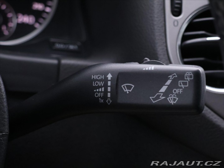 Volkswagen Tiguan 2,0 TDI 103kW 4M Navi Xen 2010