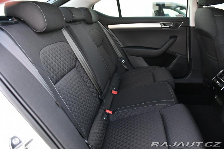 Škoda Superb 2,0TDi TAŽNÉ REZERVACE 2019