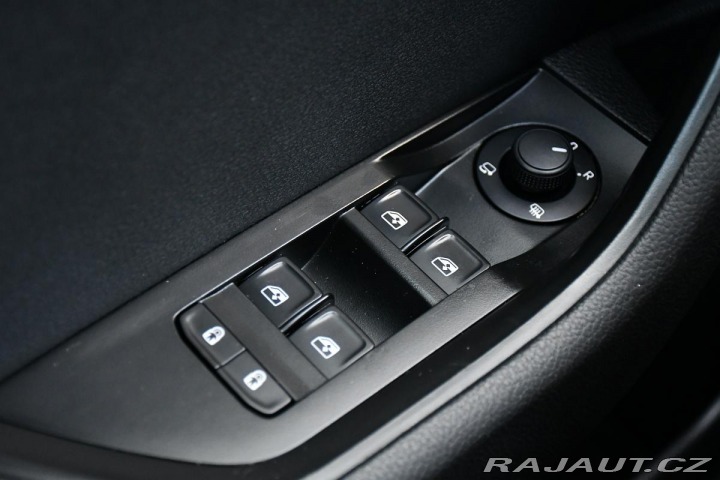 Škoda Superb 2,0TDi TAŽNÉ REZERVACE 2019