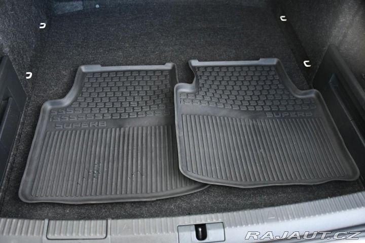 Škoda Superb 2,0TDi TAŽNÉ REZERVACE 2019