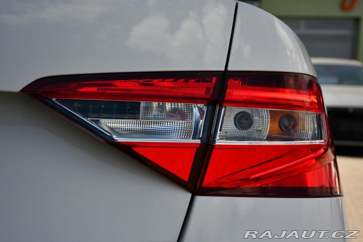 Škoda Superb 2,0TDi TAŽNÉ REZERVACE 2019