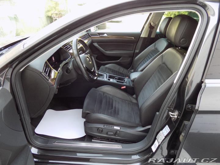 Volkswagen Passat 2.0TDI/Highline/NAVI/Led/ 2017